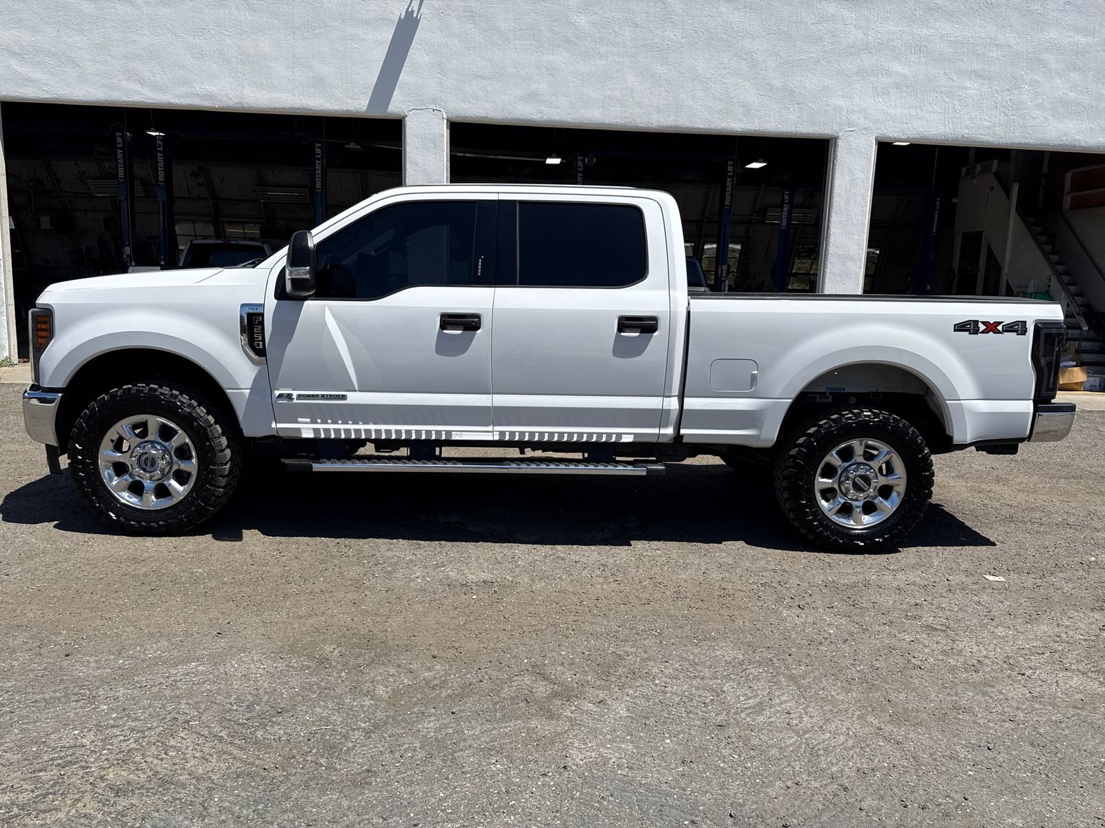 Used 2019 Ford F250 XLT w/ Snow Plow Prep Package AWD/4WD video 2