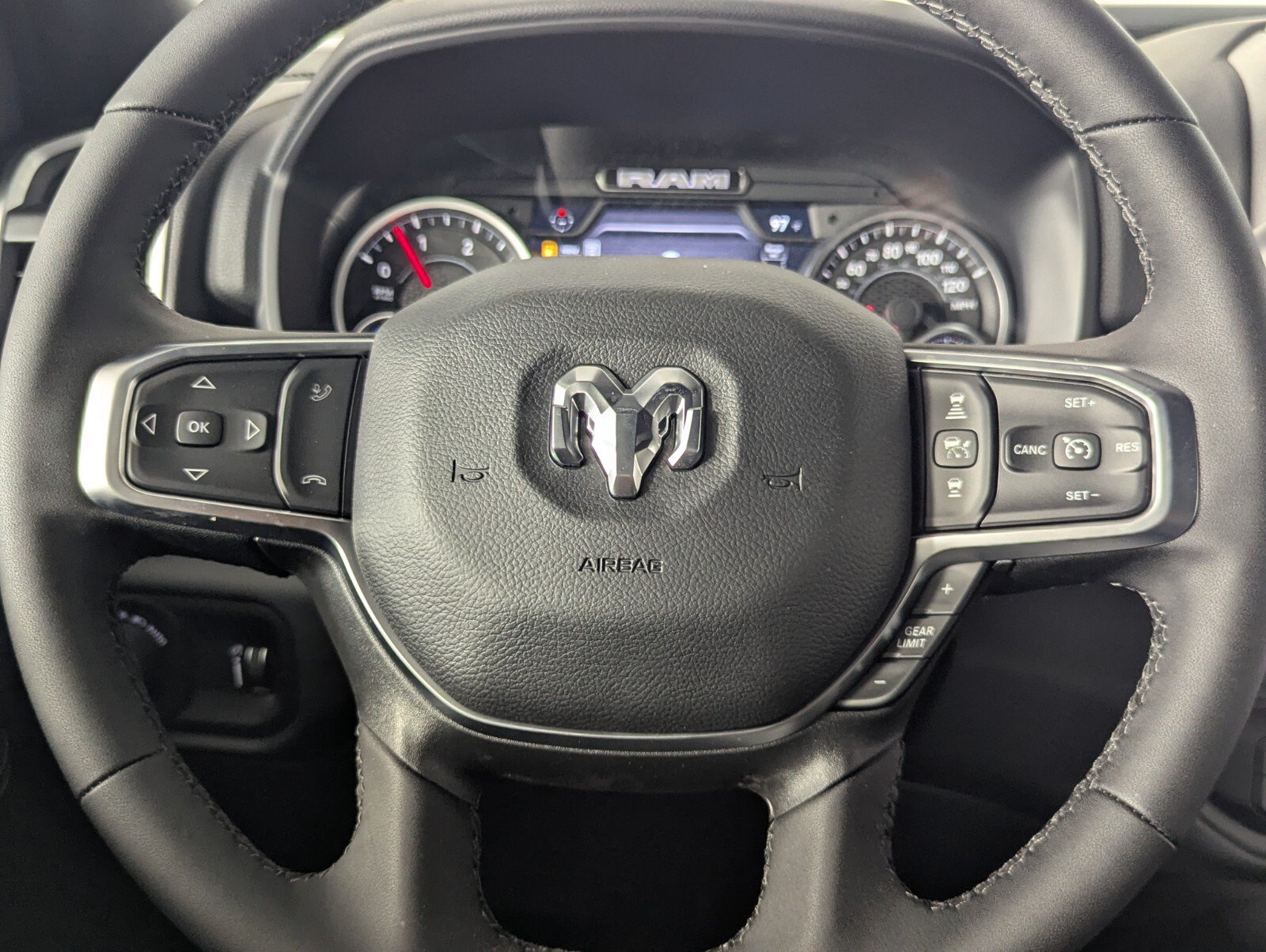 New 2026 RAM 2500 Big Horn AWD/4WD image 18