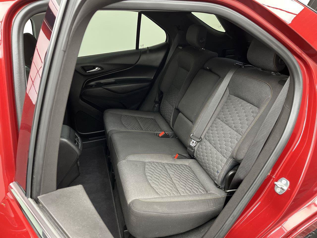 Certified 2018 Chevrolet Equinox LT AWD/4WD image 10