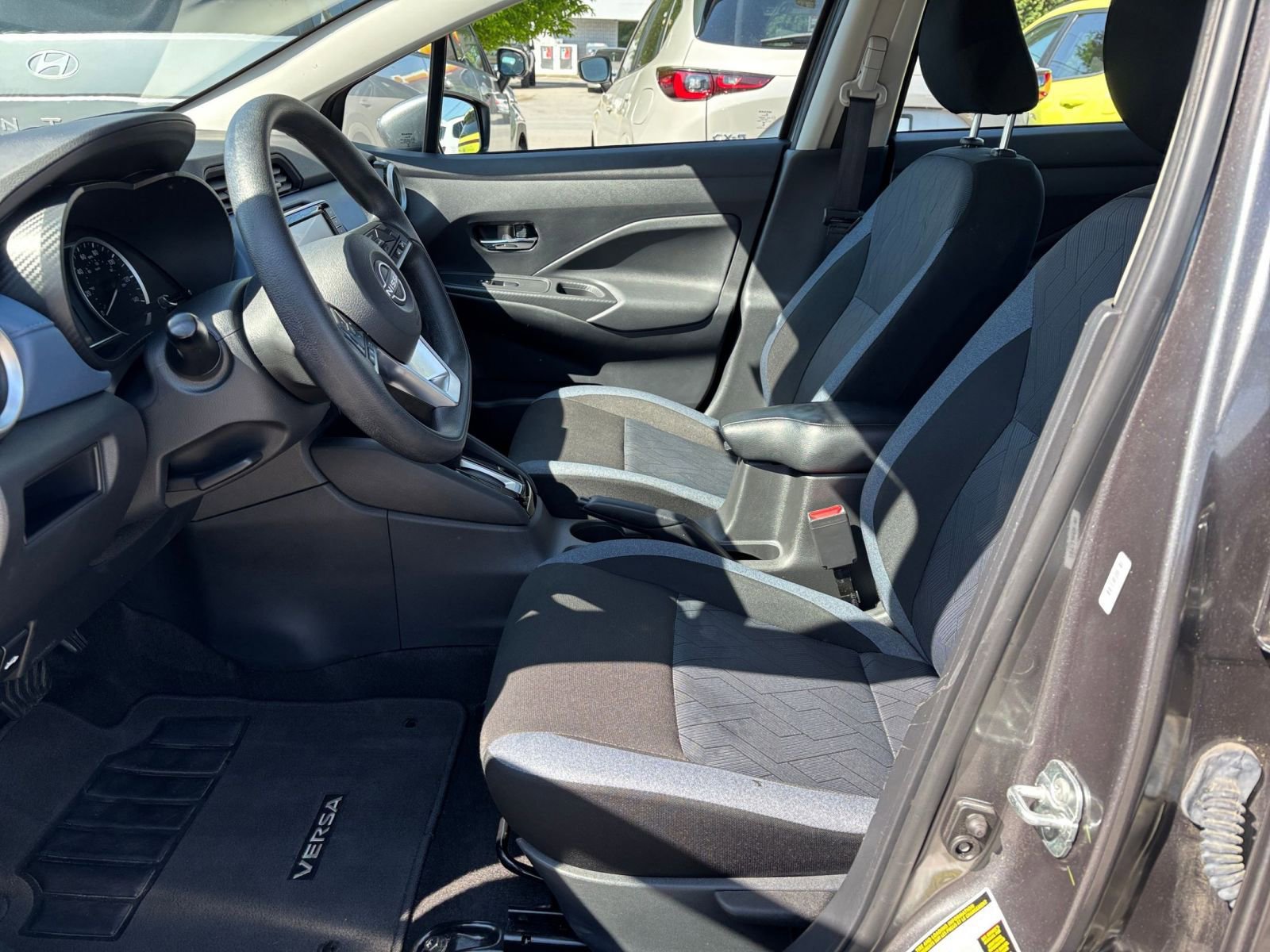 Used 2025 Nissan Versa SV FWD image 24