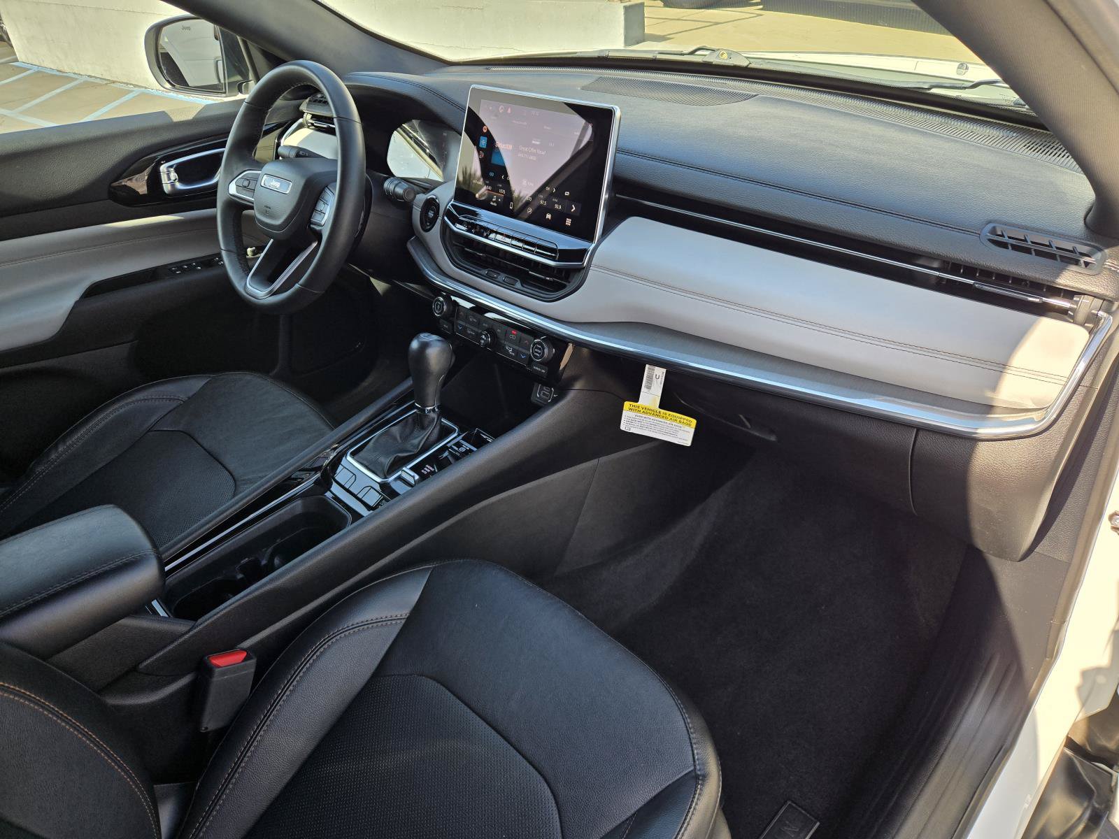 Used 2023 Jeep Compass Limited AWD/4WD image 32