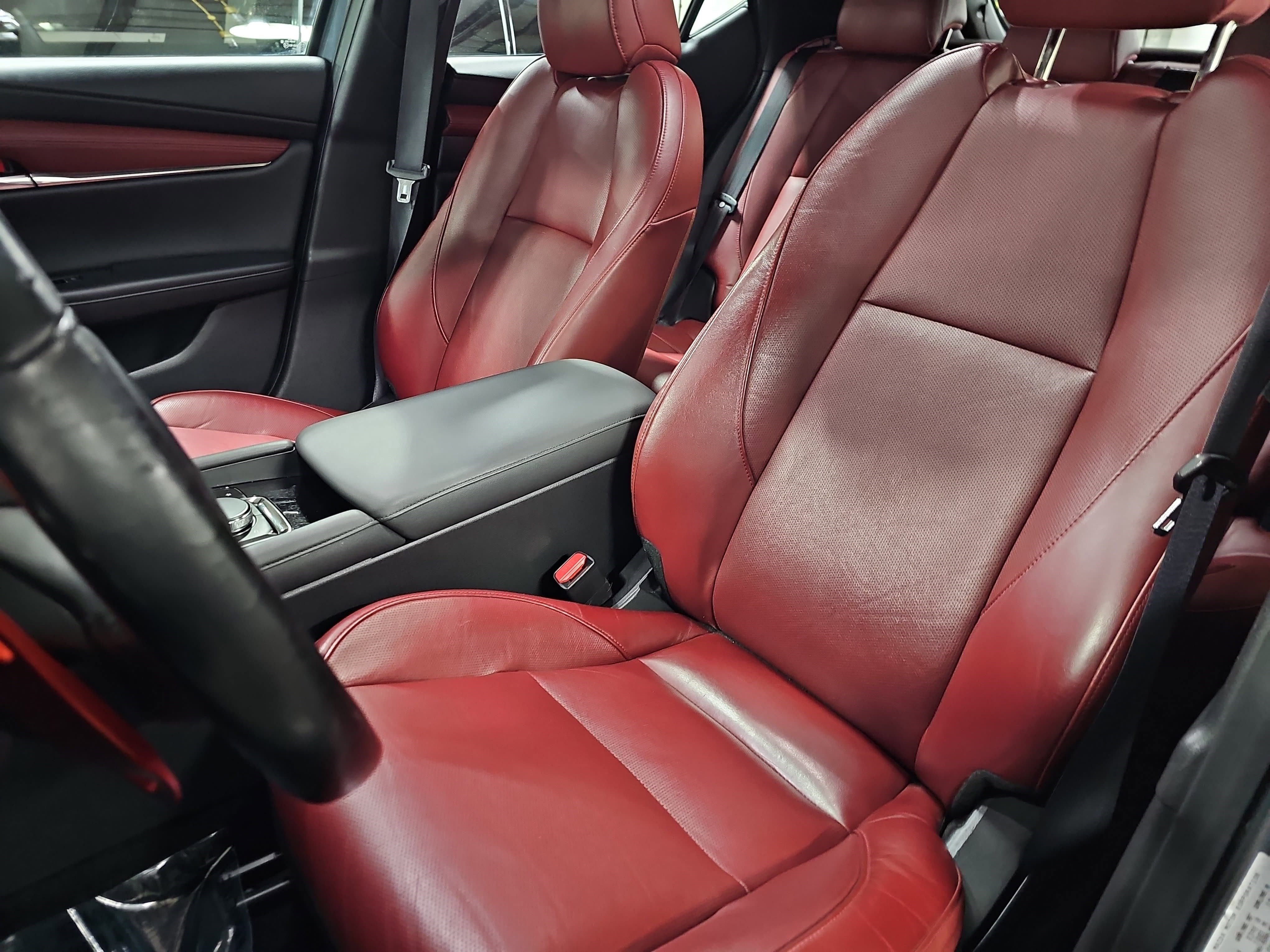 Used 2021 MAZDA MAZDA3 Hatchback w/Premium Plus Pkg image 16