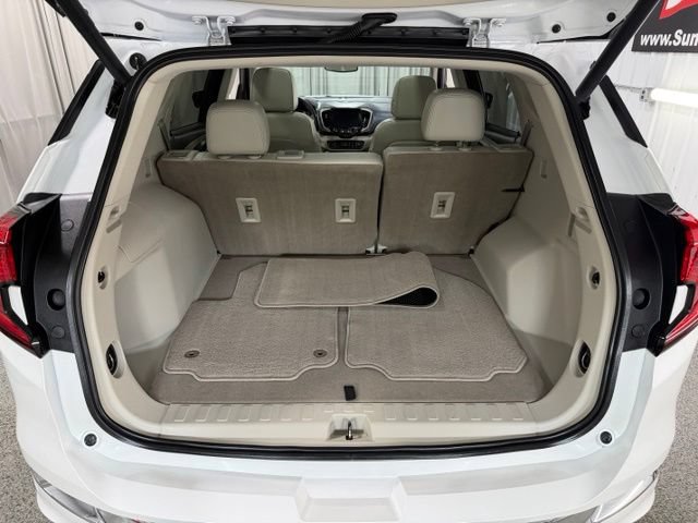 Used 2023 GMC Terrain Denali w/ LPO, Floor Liner Package AWD/4WD image 9