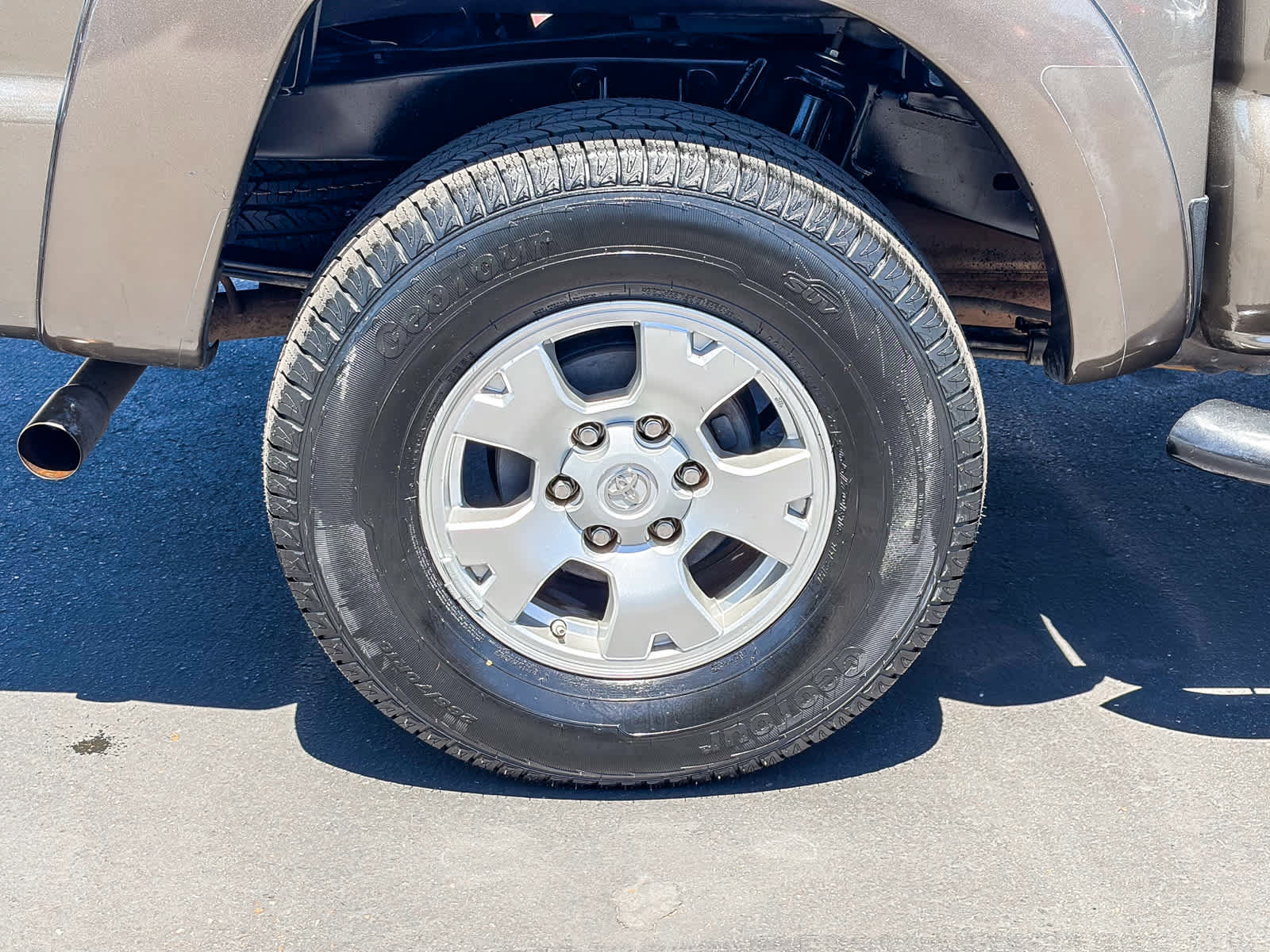 Used 2012 Toyota Tacoma 4x4 Double Cab w/ TRD Off-Road Pkg image 11