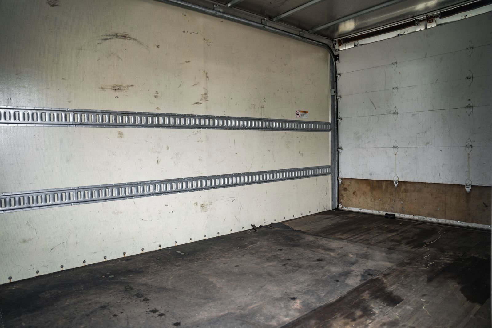 Used 2018 Chevrolet Express 3500 w/ Driver Convenience Package image 34