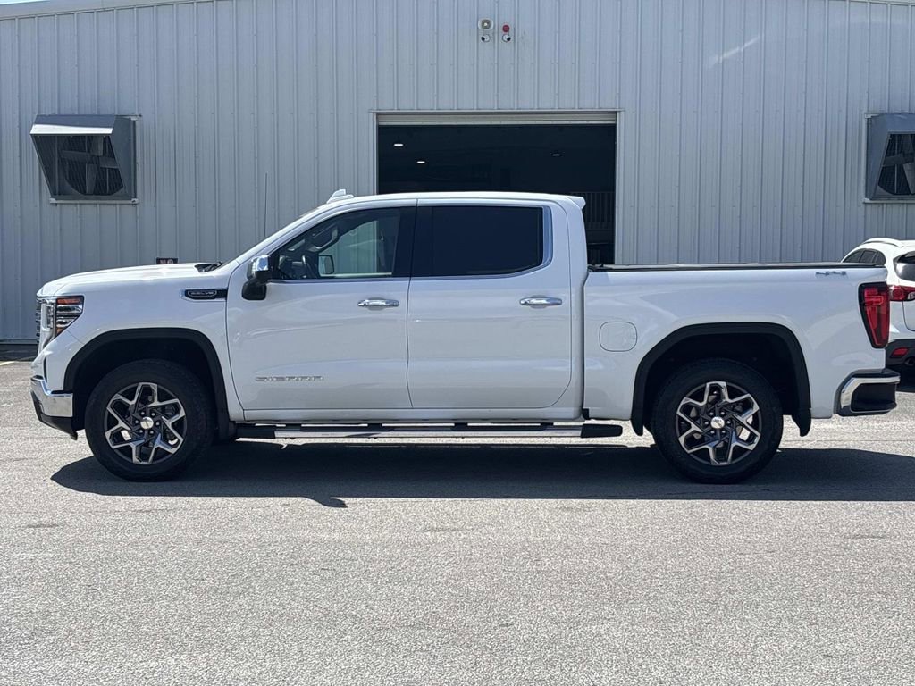 Used 2024 GMC Sierra 1500 SLT w/ SLT Premium Package AWD/4WD image 2