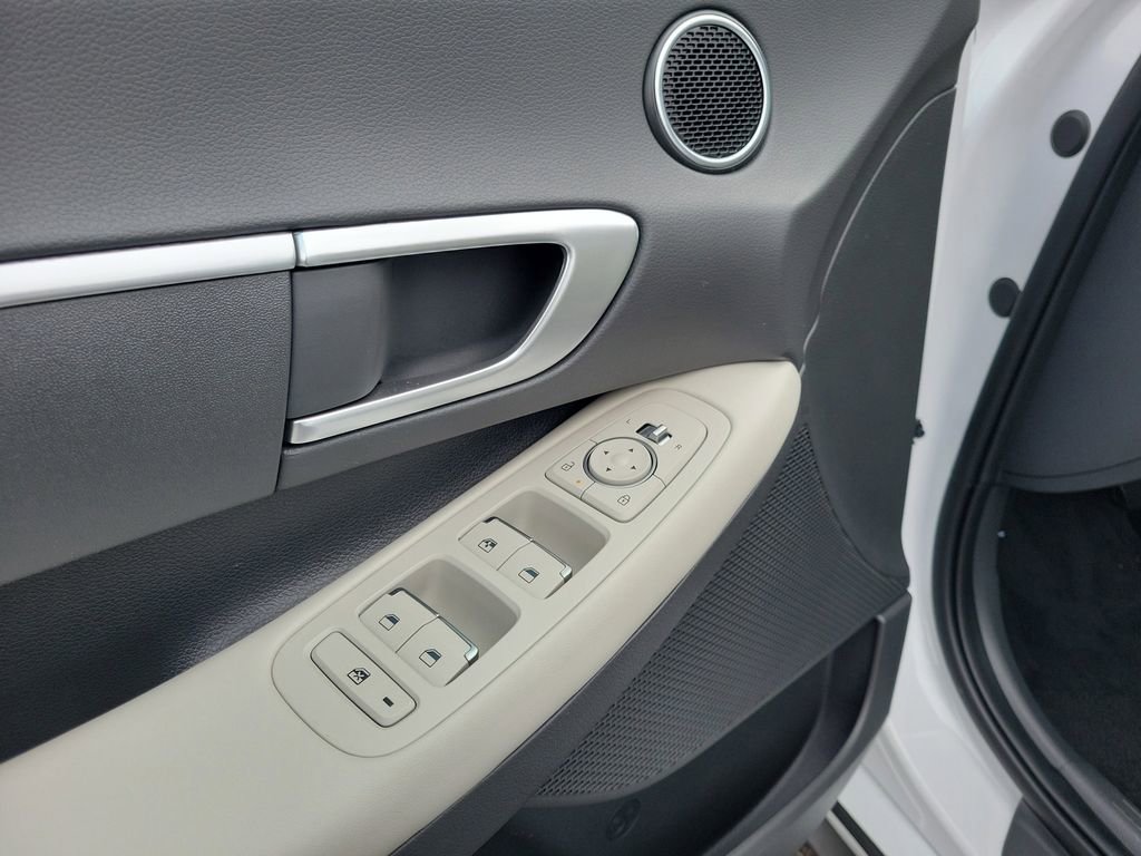 Used 2025 Hyundai Sonata SE image 20