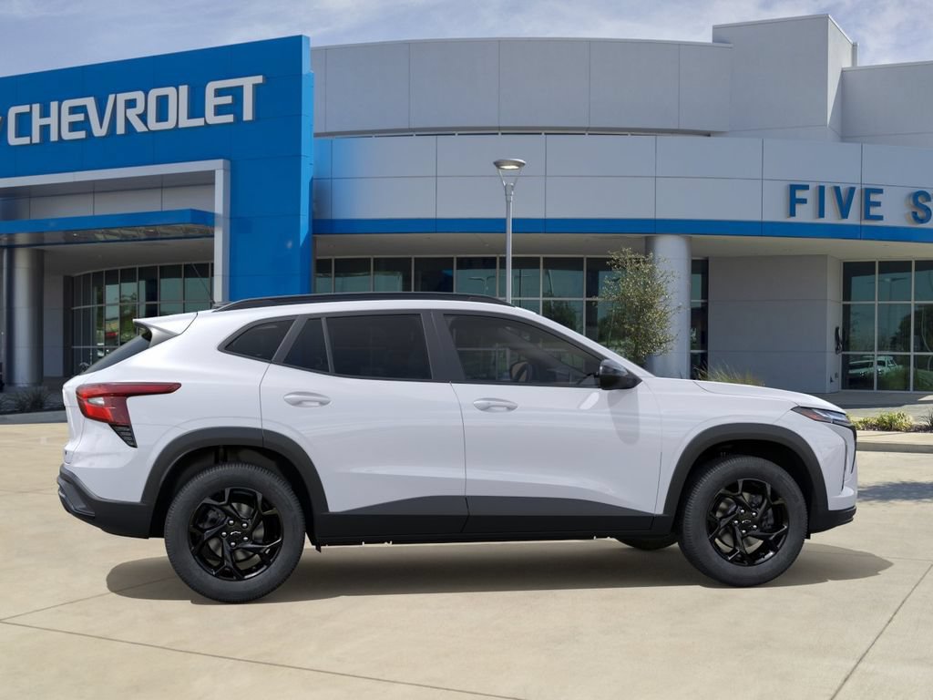 New 2026 Chevrolet Trax LT w/ Driver Confidence Package FWD image 5