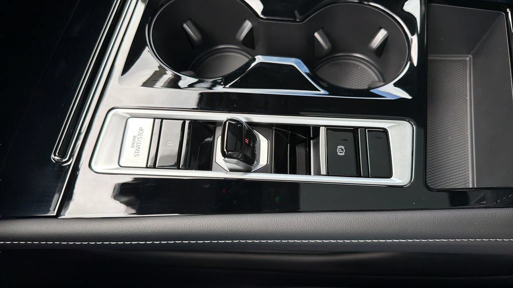 New 2026 Volkswagen Atlas SE FWD image 16