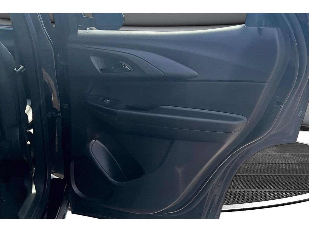 Used 2024 Chevrolet TrailBlazer RS AWD/4WD image 43