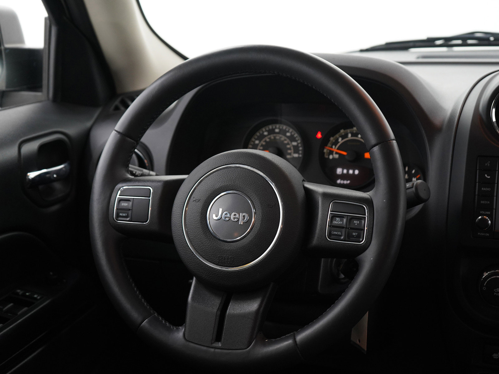 Used 2015 Jeep Patriot High Altitude image 13