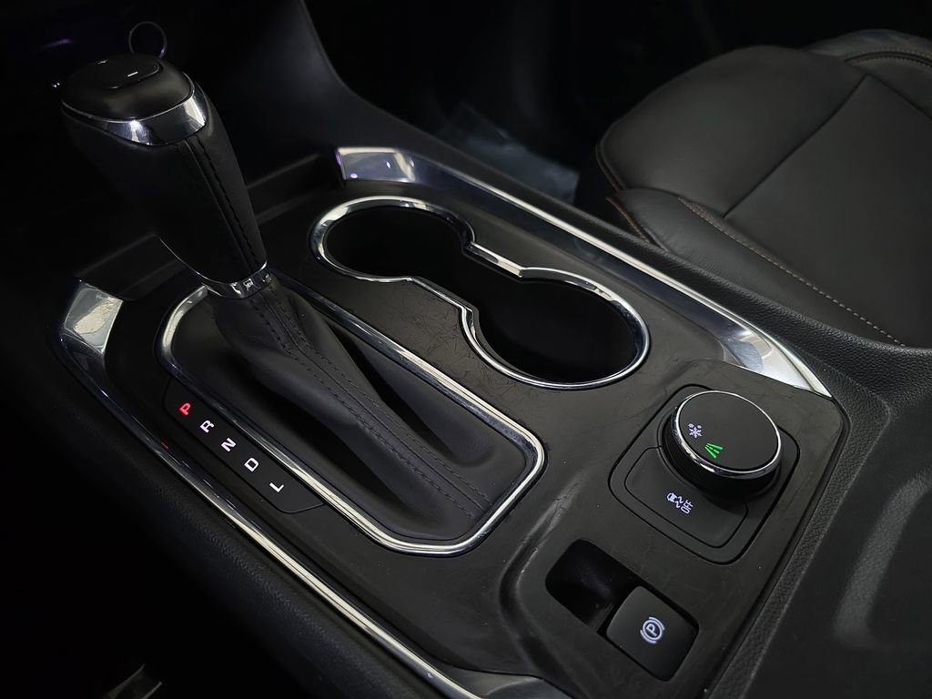 Used 2018 Chevrolet Traverse RS image 26