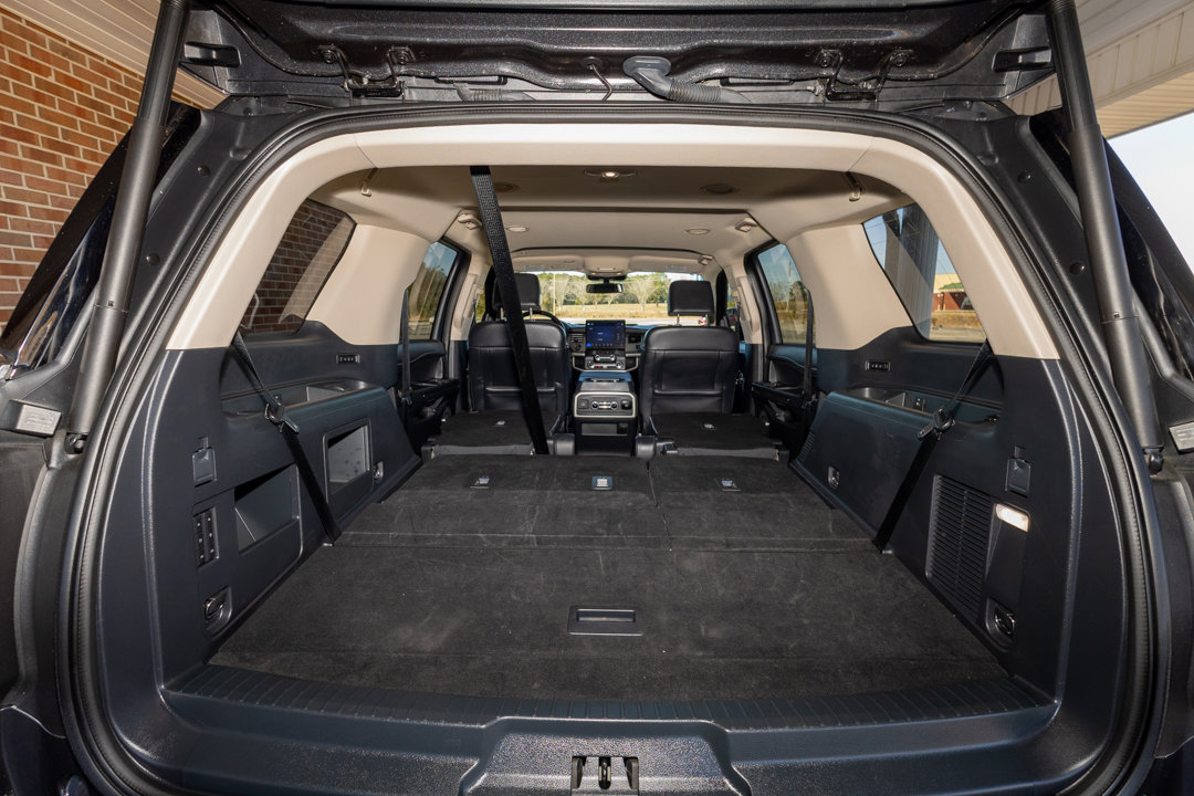 Used 2024 Ford Expedition XLT image 29