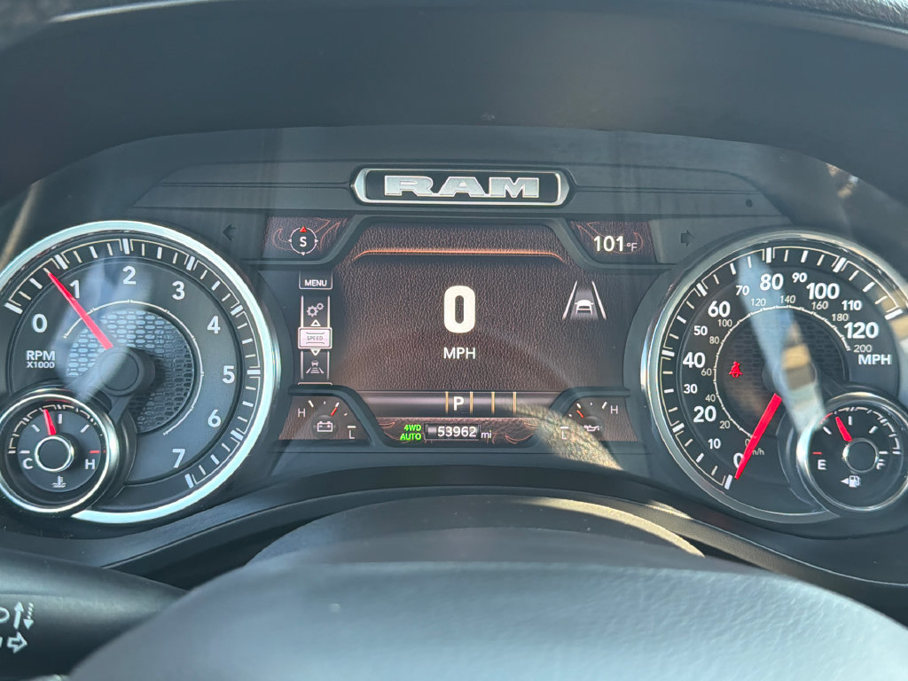 Used 2025 RAM 1500 Laramie AWD/4WD image 23