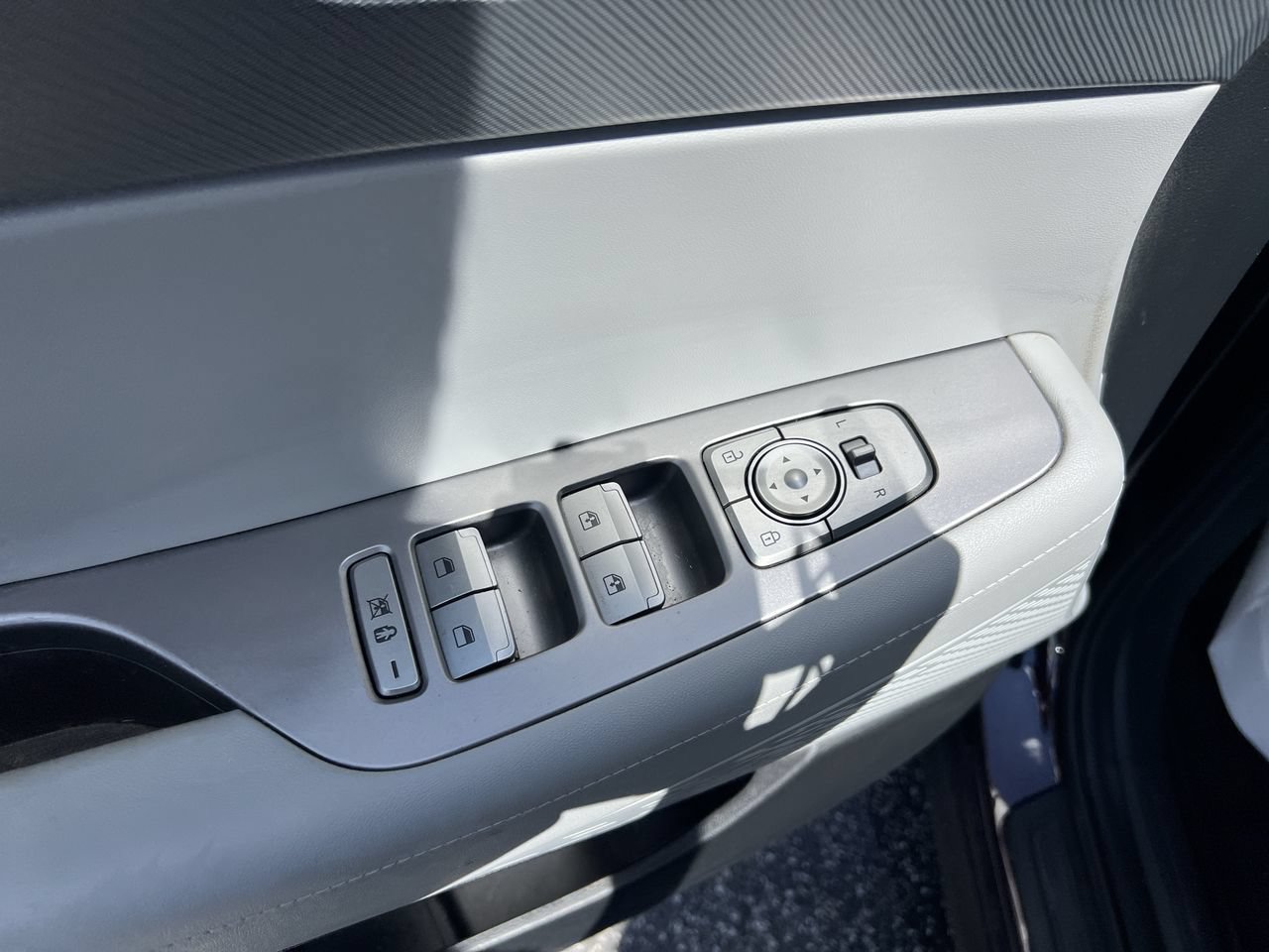 Used 2023 Hyundai Palisade SE AWD/4WD image 15