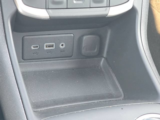 Used 2024 GMC Terrain SLE FWD image 24