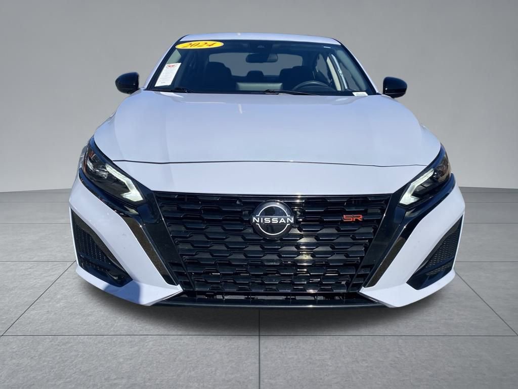 Used 2024 Nissan Altima 2.5 SR w/ SR Premium Package image 18