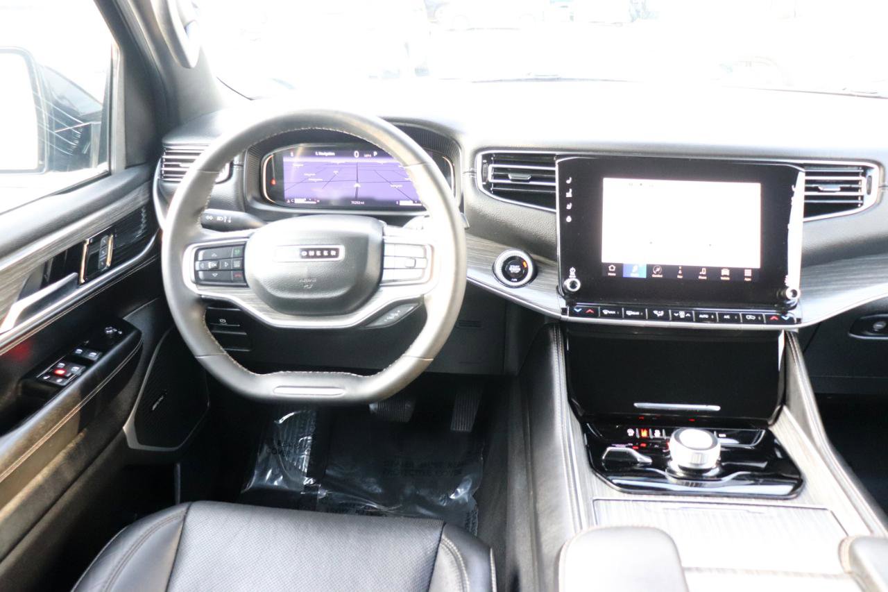 Used 2024 Jeep Wagoneer L Series II w/ Flexible Seating Group image 19