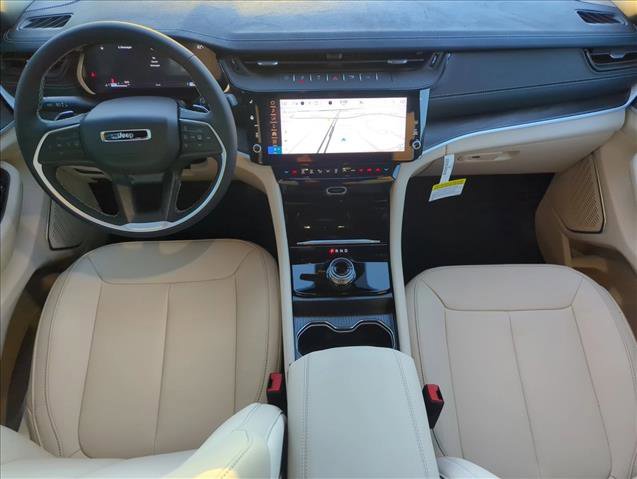 New 2026 Jeep Grand Cherokee Limited RWD image 12