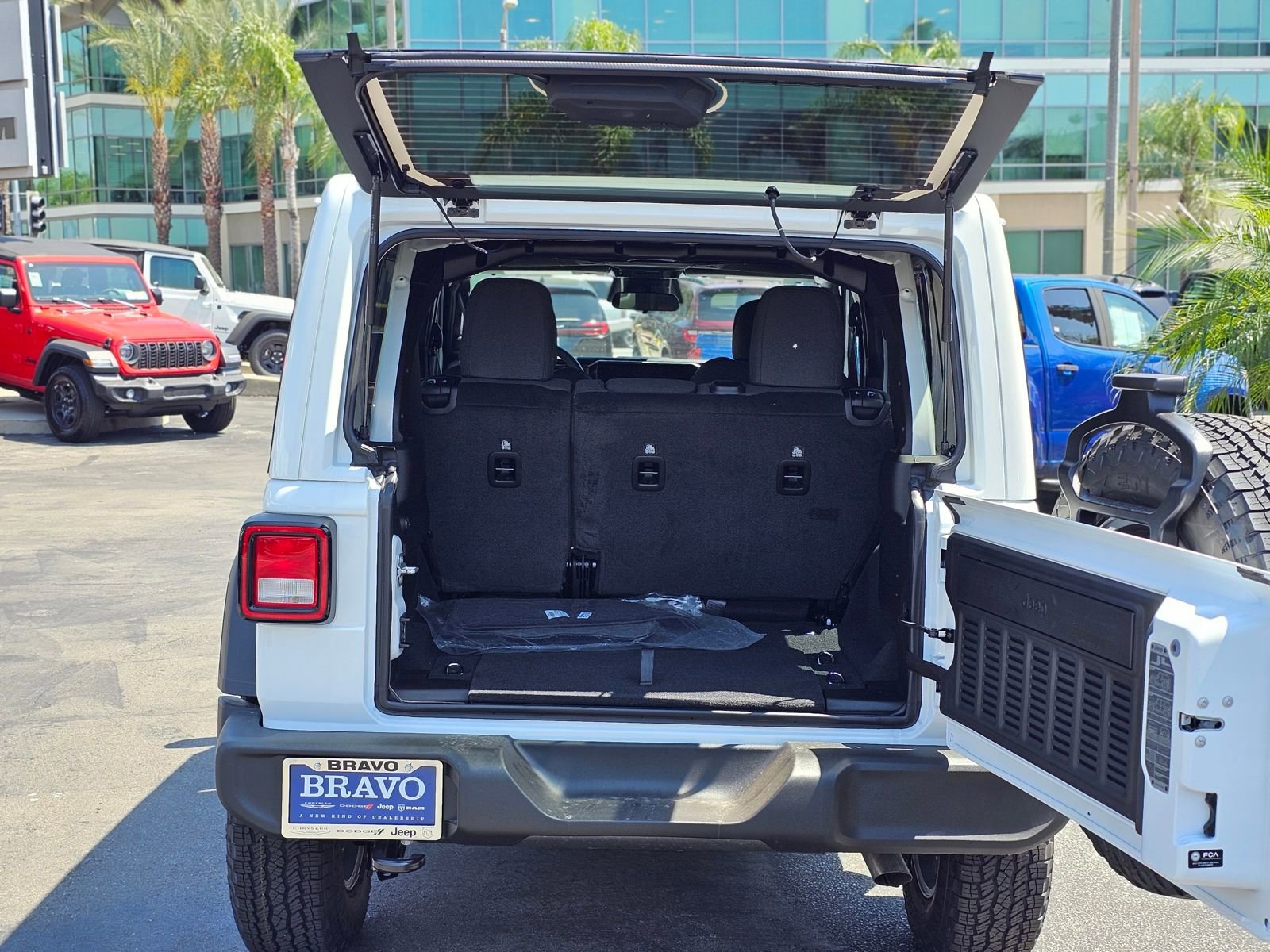 New 2026 Jeep Wrangler Unlimited Sport AWD/4WD image 7
