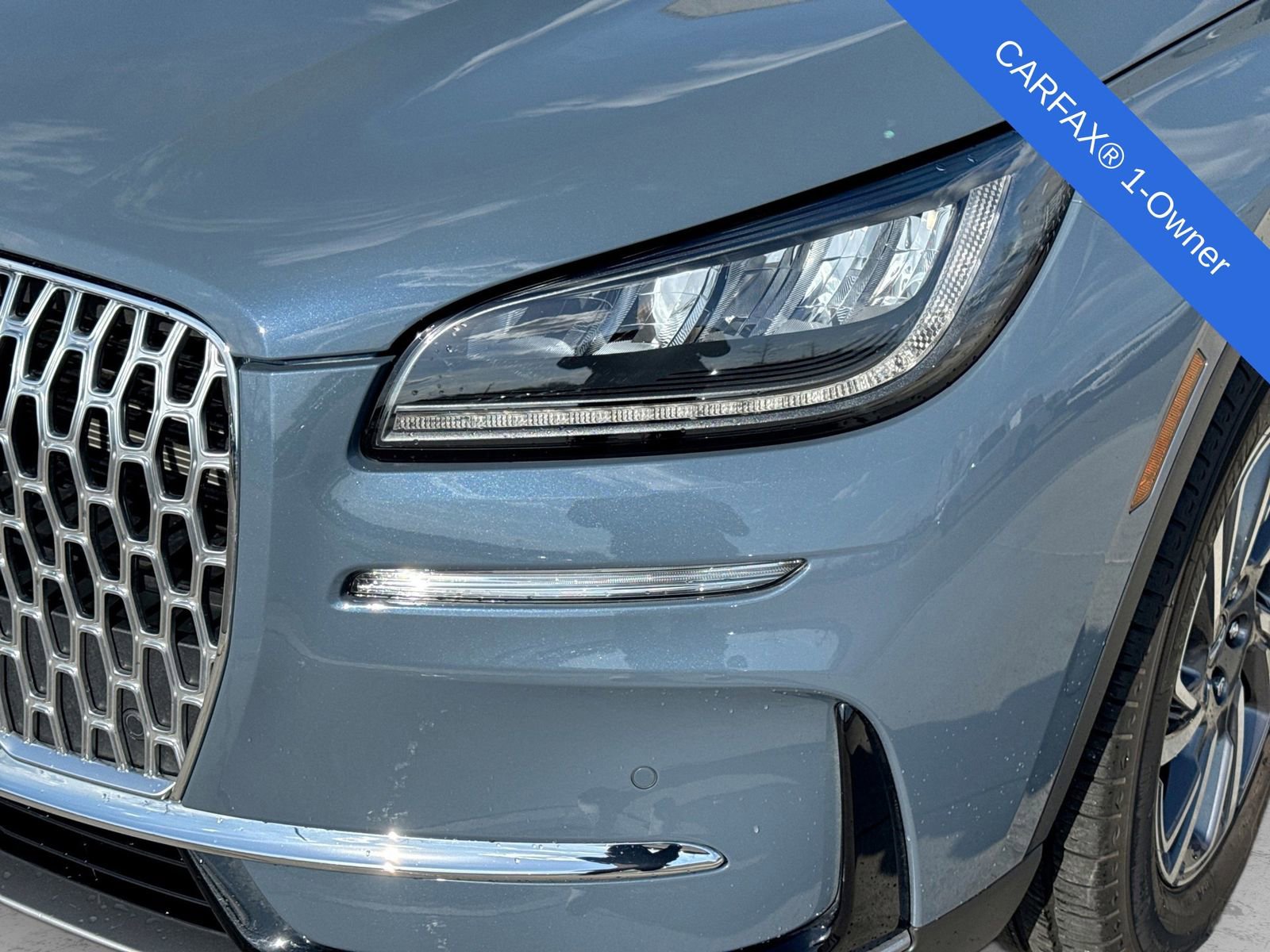 Used 2025 Lincoln Corsair AWD w/ Equipment Group 101A image 13