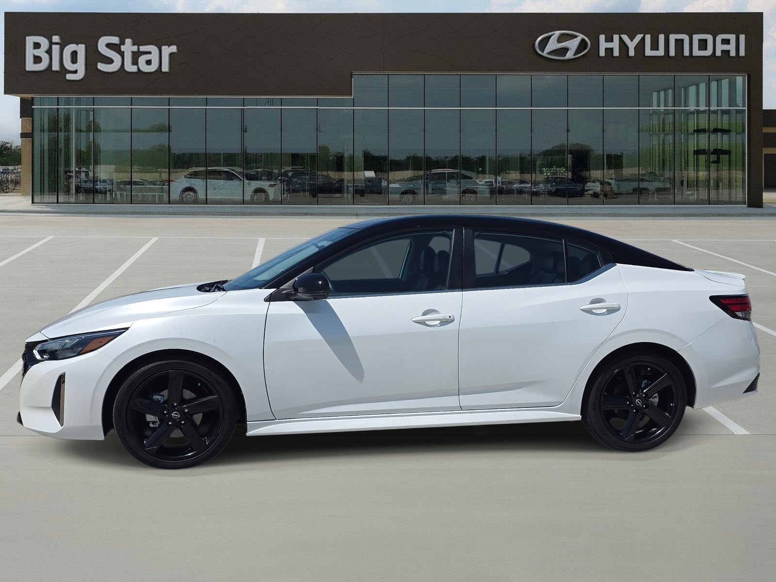 Used 2025 Nissan Sentra SR w/ SR Premium Package FWD video 2
