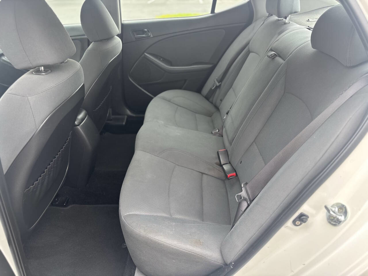 Used 2015 Kia Optima LX FWD image 17