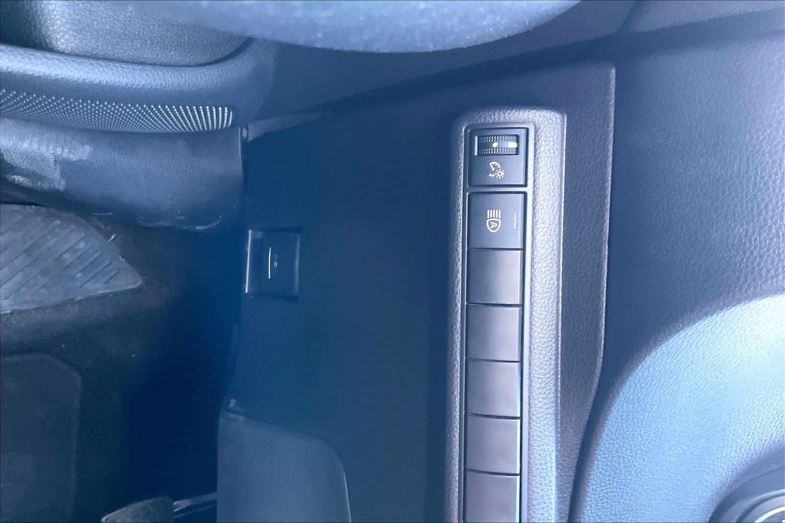 Used 2025 Toyota Corolla SE FWD image 32