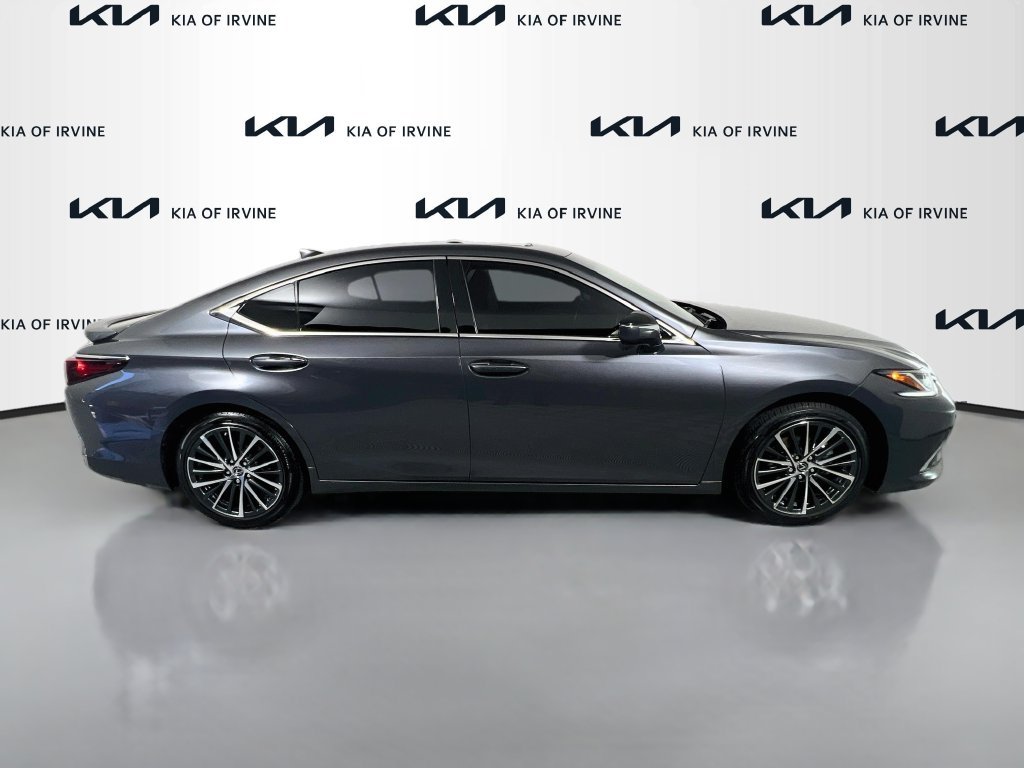 Used 2024 Lexus ES 300h w/ Premium Package FWD image 8