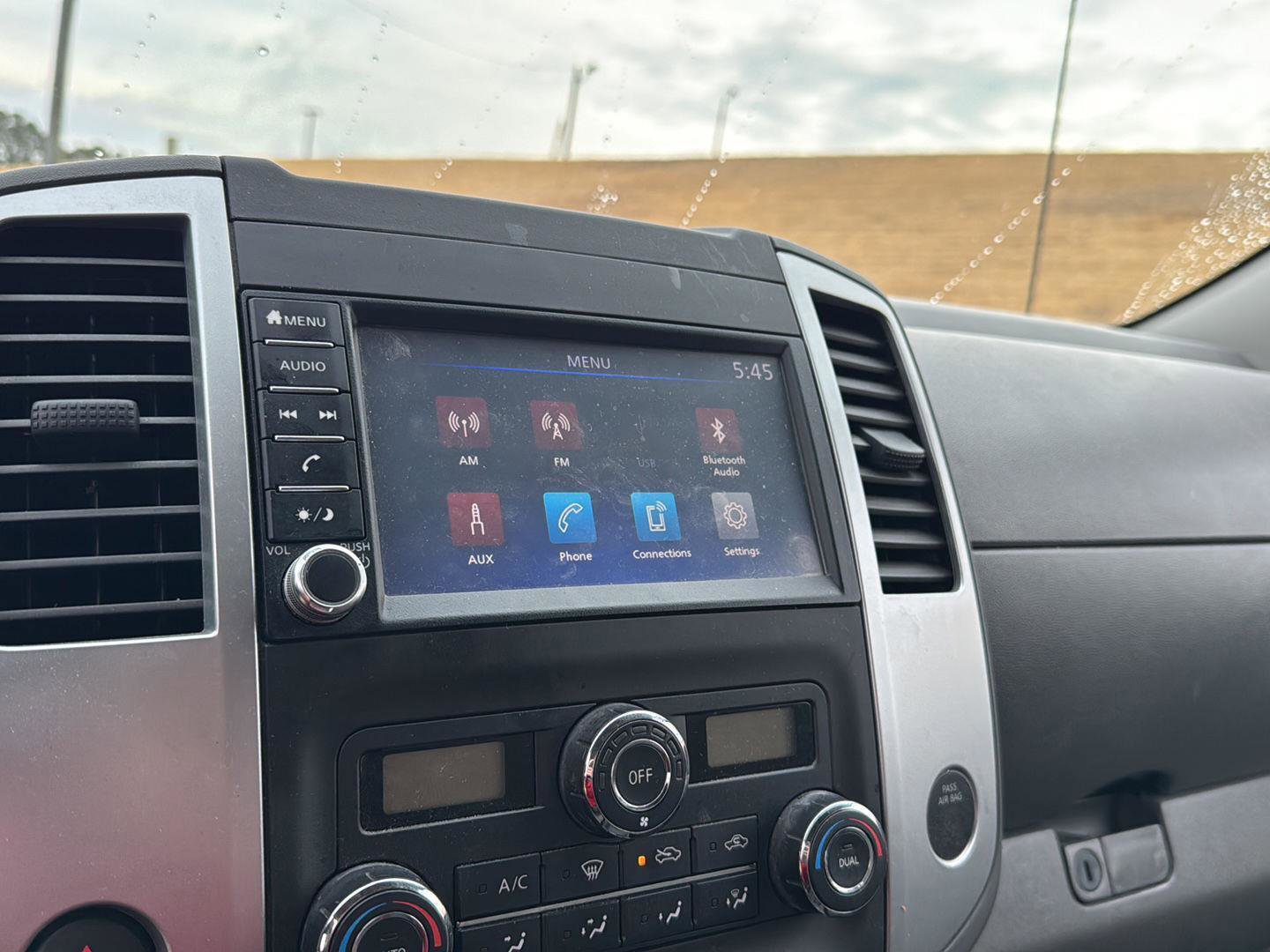 Used 2020 Nissan Frontier SV image 21