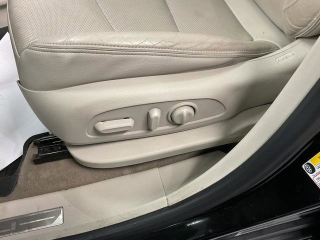 Used 2019 GMC Terrain Denali w/ Advanced Safety Package image 8