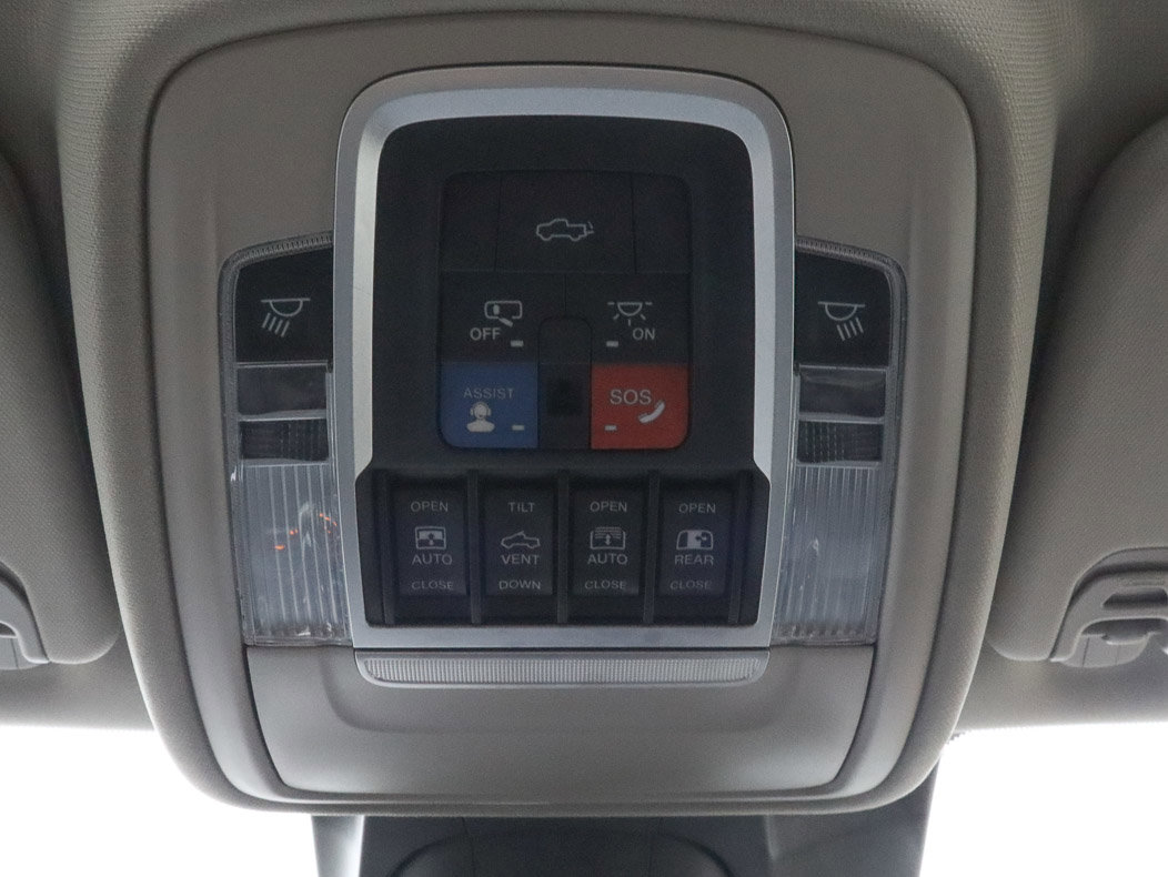 Used 2022 RAM 1500 Laramie AWD/4WD image 19