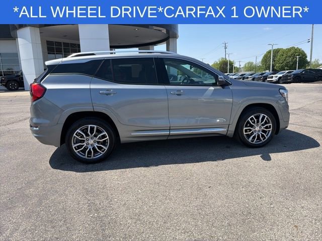 Used 2023 GMC Terrain Denali w/ Denali Premium Package AWD/4WD image 16