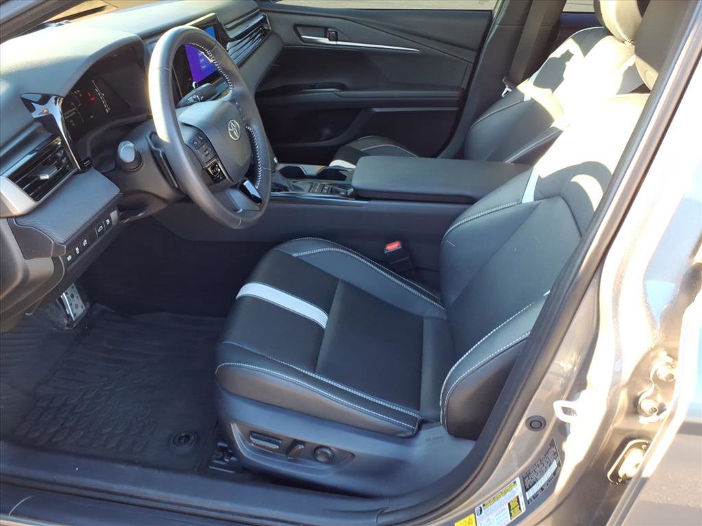 Certified 2025 Toyota Camry SE w/ Convenience Package image 5