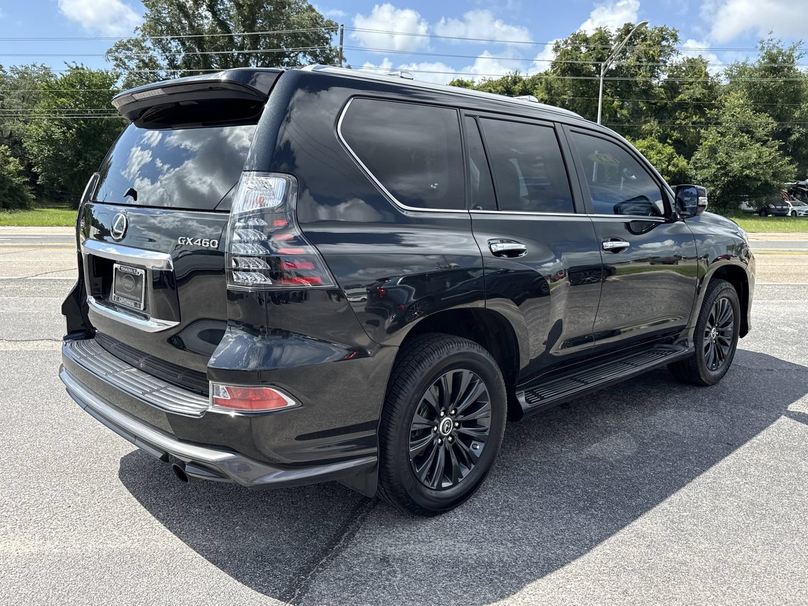 Used 2023 Lexus GX 460 Luxury w/ Sport Design Package AWD/4WD image 5