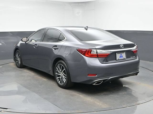 Used 2016 Lexus ES 350 w/ Luxury Package w/Wood Trim FWD image 8