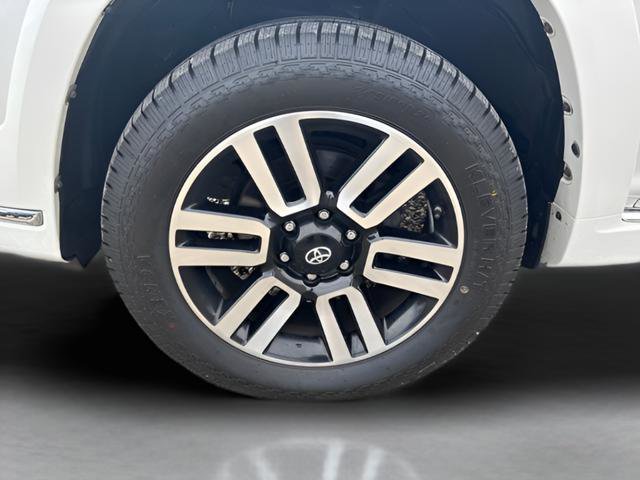 Used 2018 Toyota 4Runner Limited AWD/4WD image 17