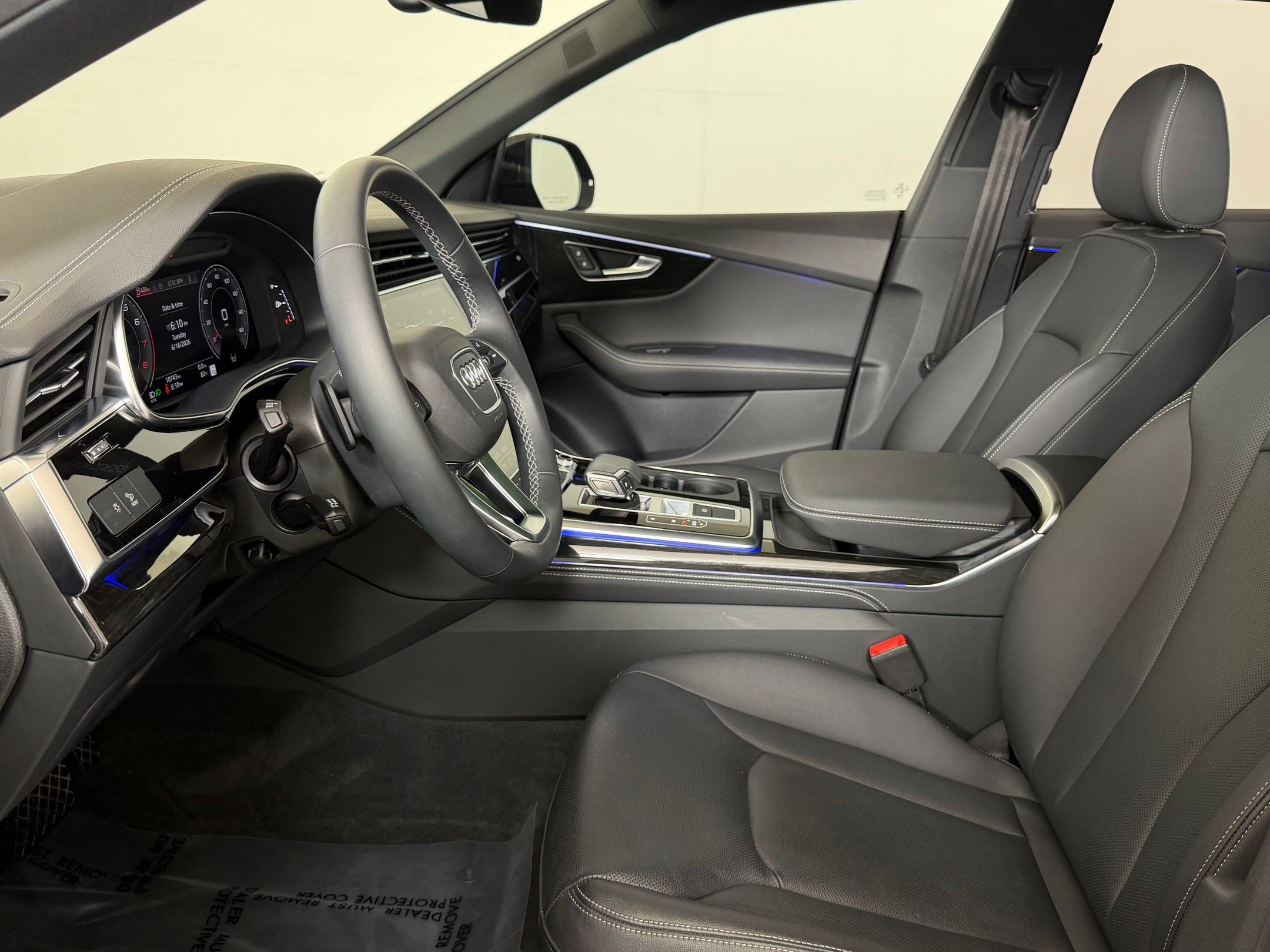 Used 2025 Audi Q8 Premium Plus AWD/4WD image 5