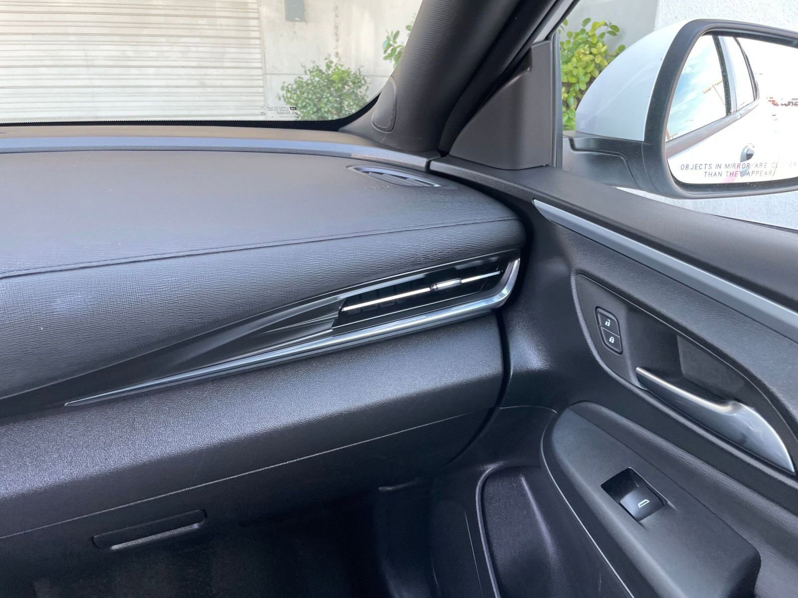 Used 2025 Buick Envista Preferred image 36