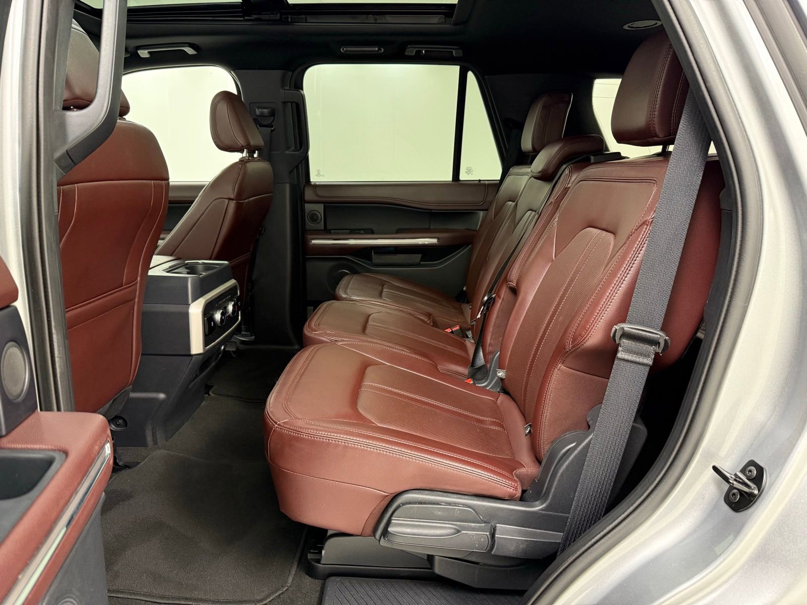 Used 2024 Ford Expedition Limited image 22