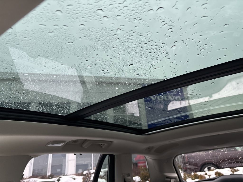 New 2026 Volvo XC90 B6 Ultra w/ Protection Package image 30