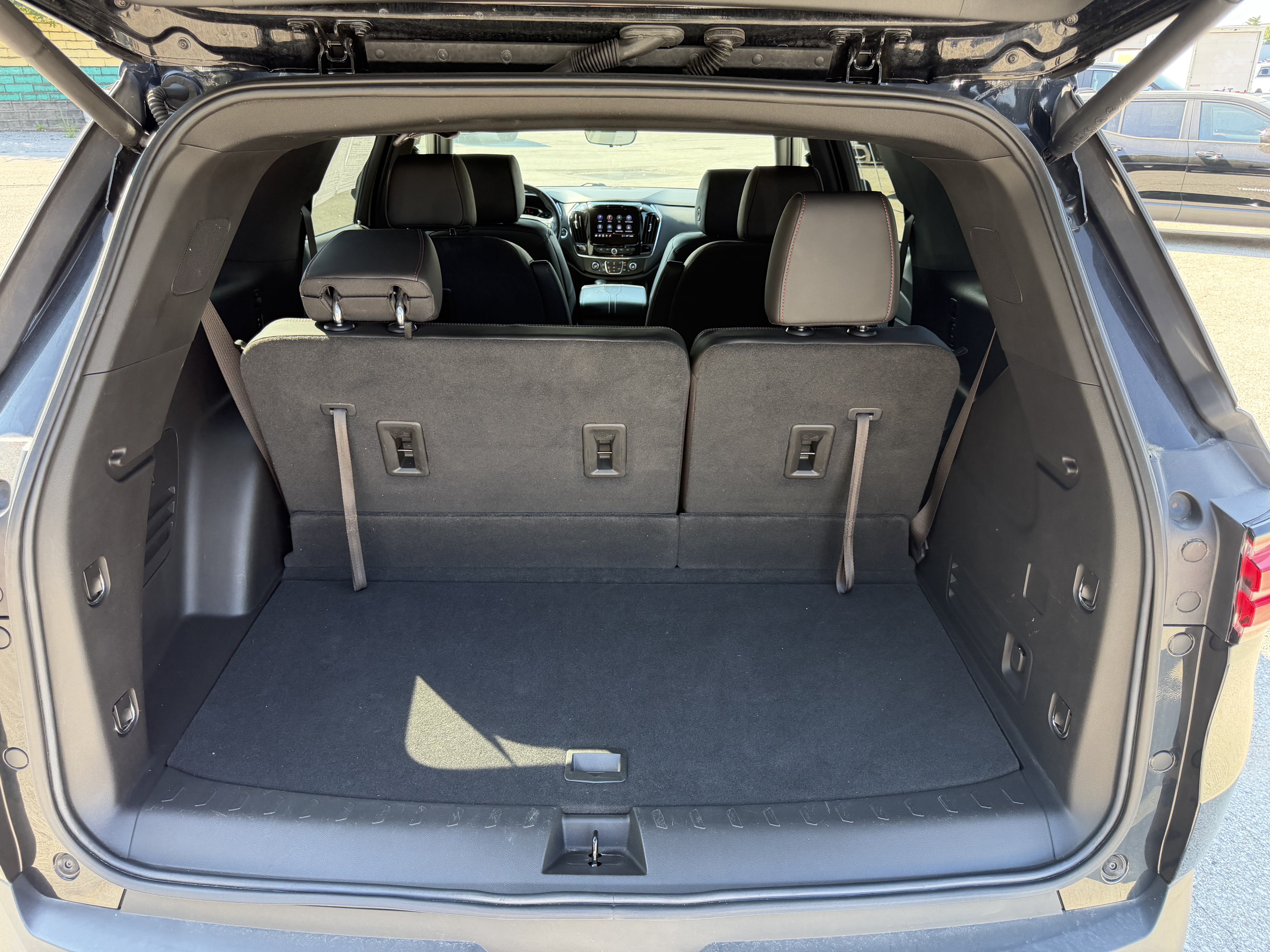 Used 2023 Chevrolet Traverse RS AWD/4WD image 9