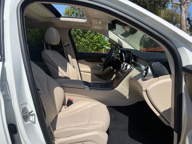 Used 2021 Mercedes-Benz GLC 300 image 12