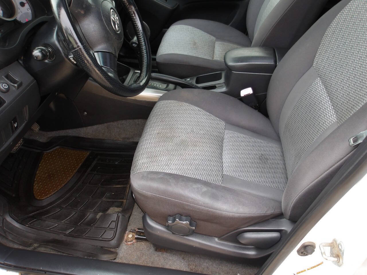 Used 2005 Toyota RAV4 4WD image 7