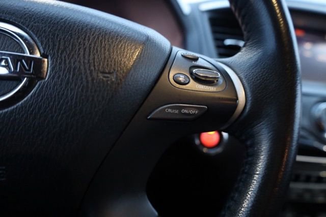 Used 2019 Nissan Pathfinder SV image 25