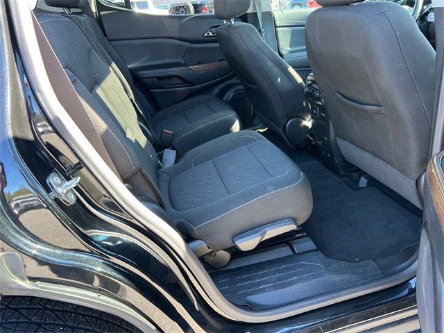 Used 2023 GMC Acadia SLE w/ Driver Convenience Package image 15