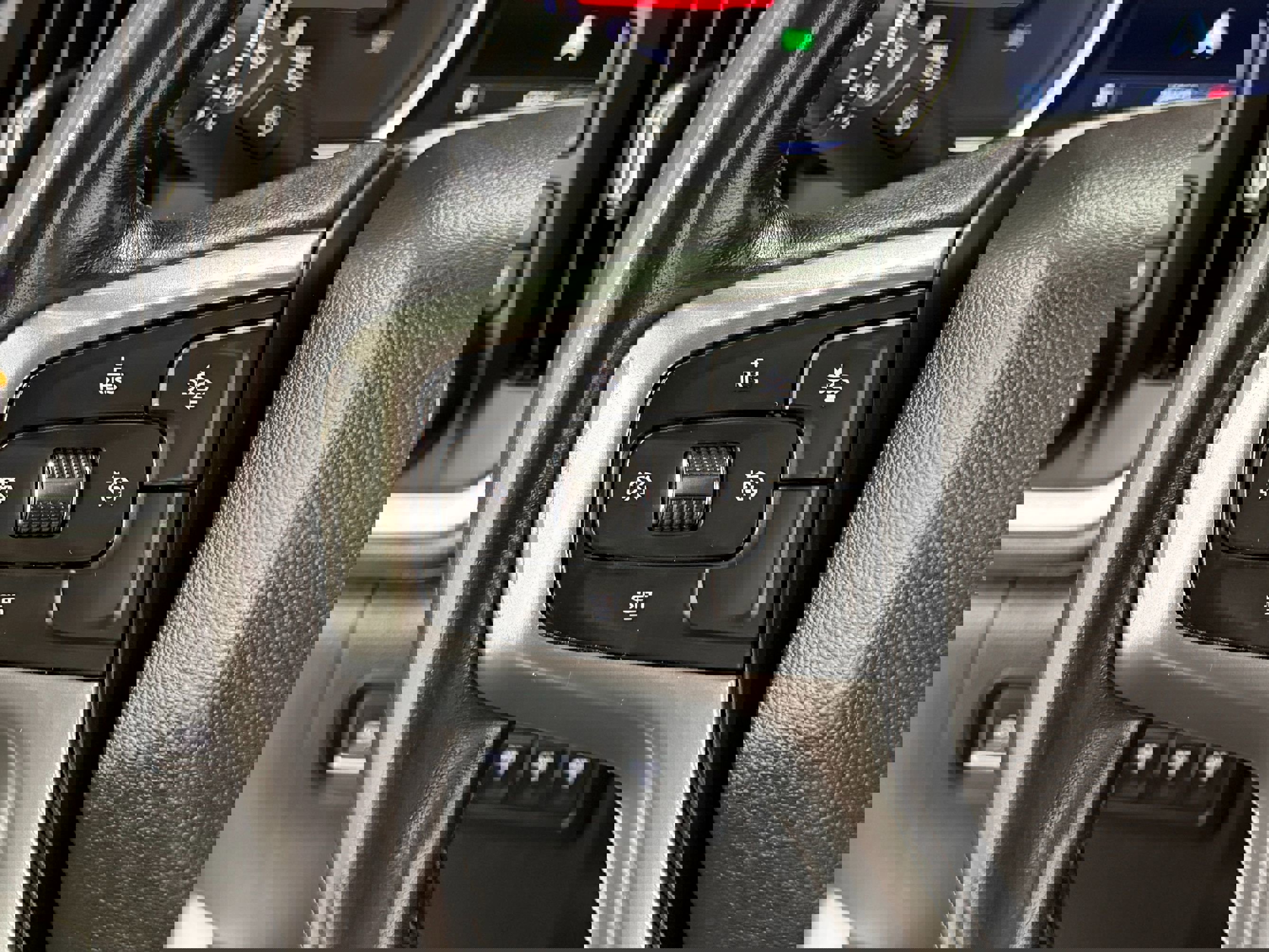 Used 2022 Chevrolet Silverado 2500 LTZ w/ LTZ Plus Package image 18