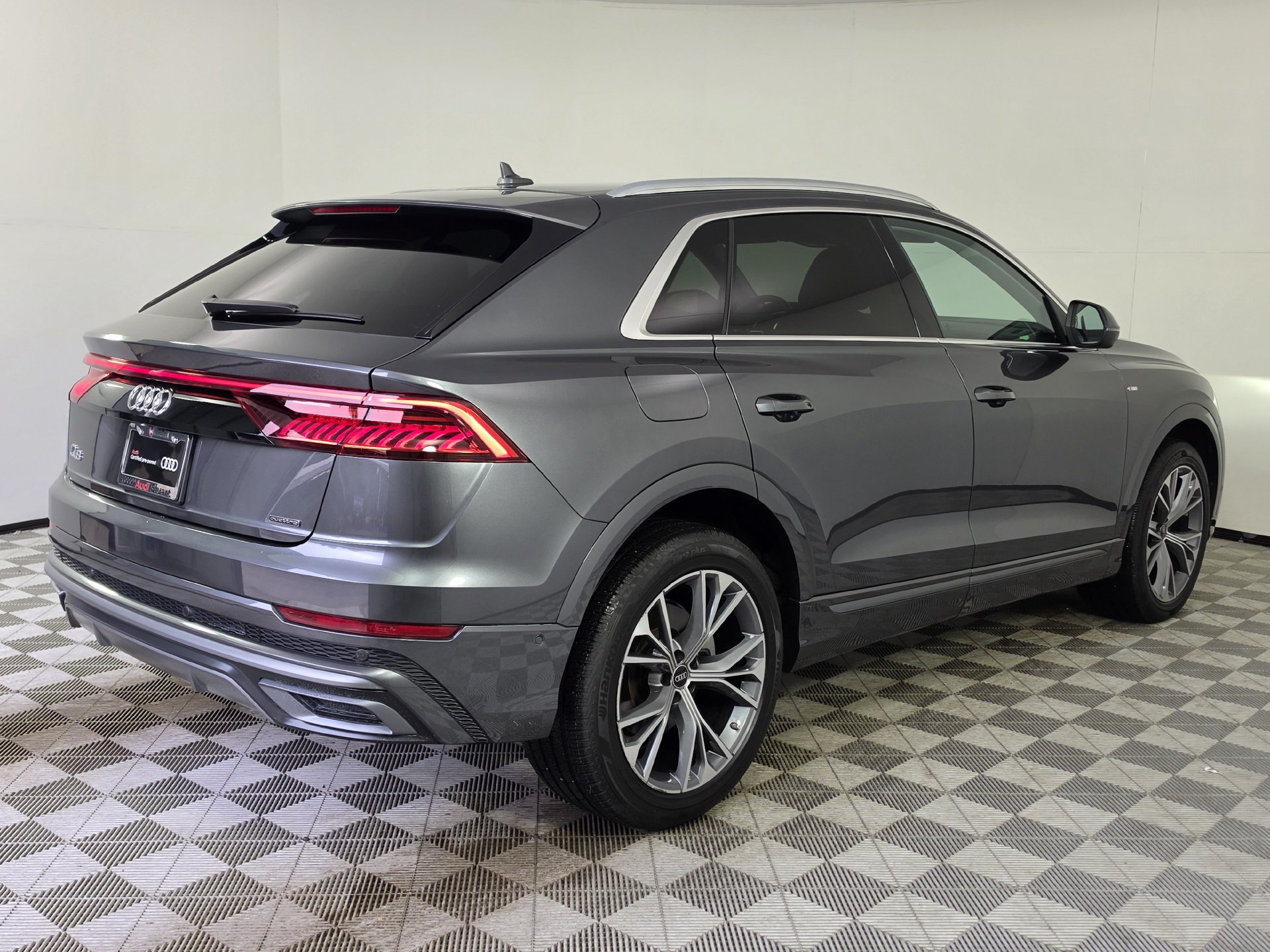 Certified 2023 Audi Q8 Premium Plus w/ Premium Plus Package AWD/4WD image 43
