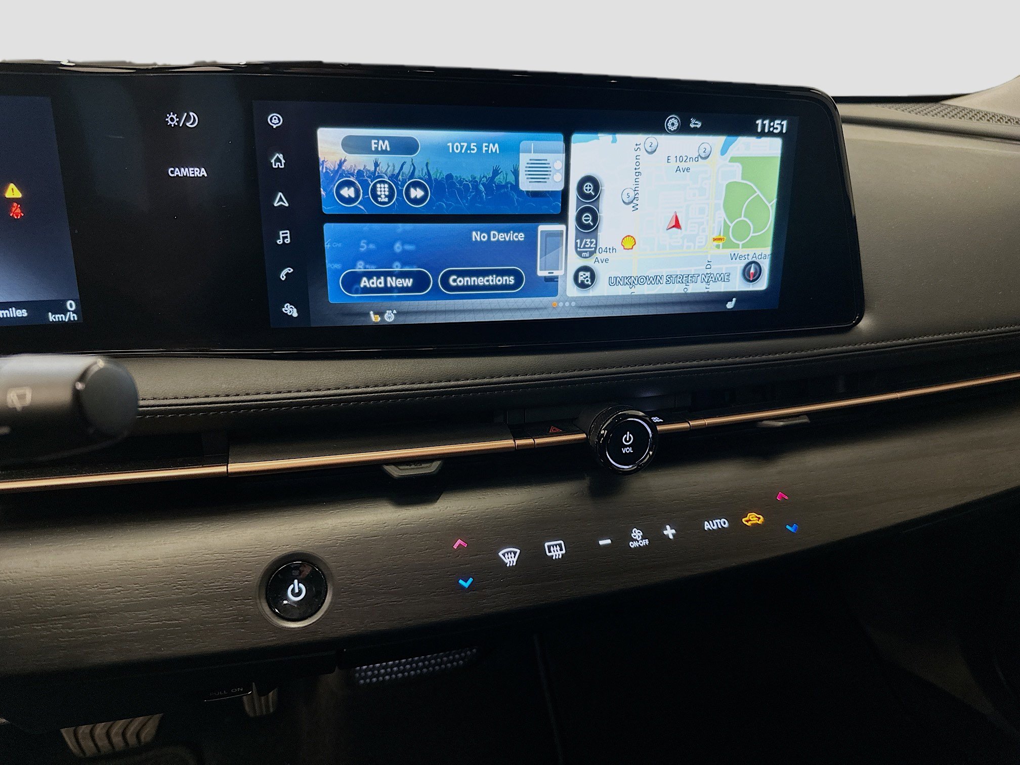 Used 2024 Nissan Ariya AWD image 26