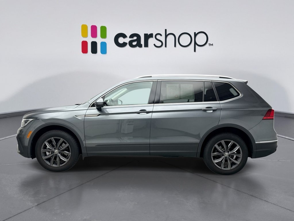 Used 2024 Volkswagen Tiguan SE AWD/4WD image 2